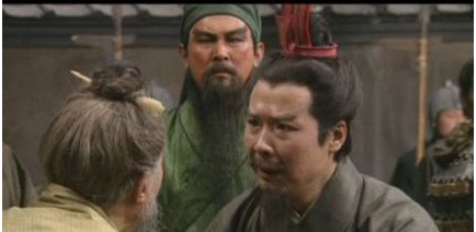 三让徐州的主人公是谁?三让徐州的经过是怎样的?