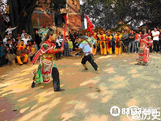 走进广西彝族跳公节 揭秘跳工节的由来和习俗