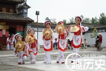 白族人与鸡有何关系？为何白族人离不开鸡