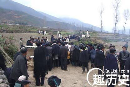 彝族风俗  凉山彝族的丧葬文化有什么特别