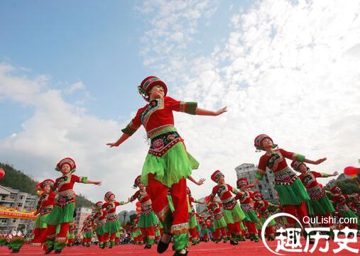 土家族摆手舞： 摆手舞的起源和流行区域
