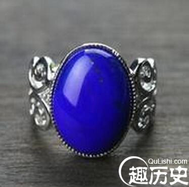 ​戒指的作用：在古代戒指不止是爱情的信物