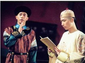 鹿鼎记中,阿珂为什么会选择韦小宝?原因是什么?