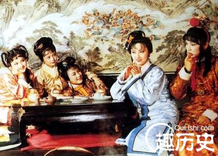 红楼梦为何用神话引出百年望族的兴衰史？
