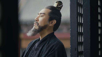 于禁和关羽都投降了，为什么关羽广受好评，于禁却截然相反？